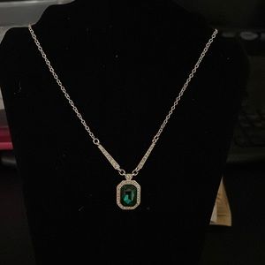 Green Glimmer Necklace